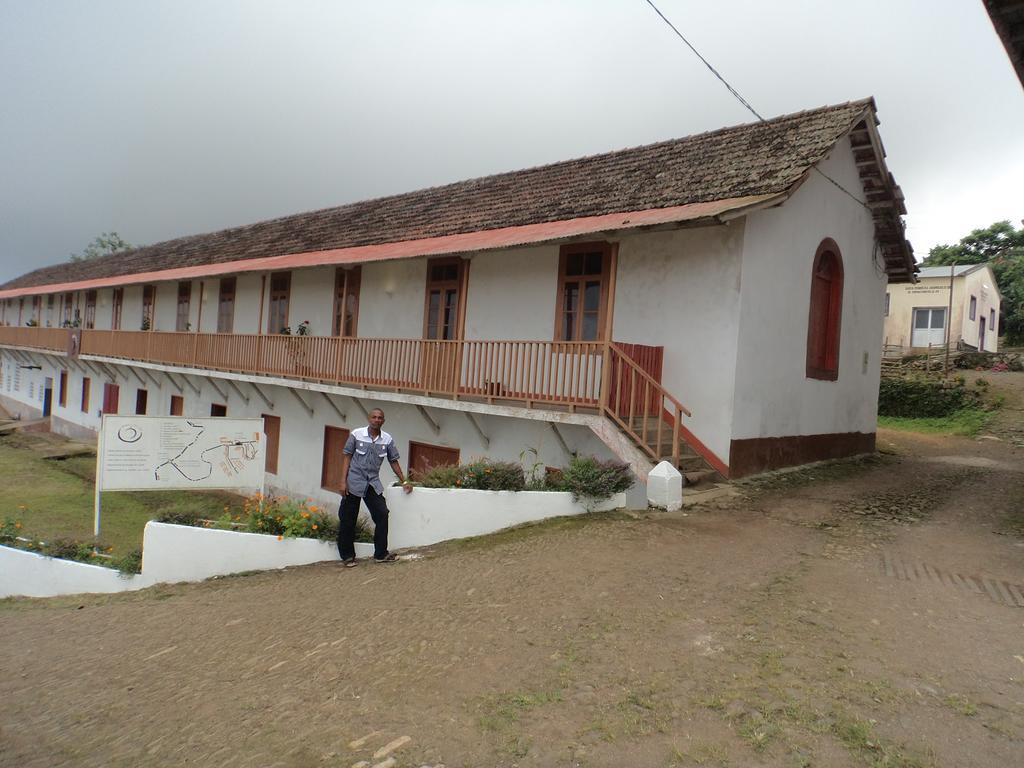 Jardim Botanico Me-Zochi Hotell Sao Tome Exteriör bild